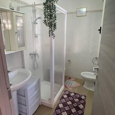 Nathan House Pistis Holiday home *