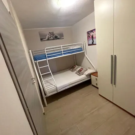 Semesterbostad Nathan House Pistis