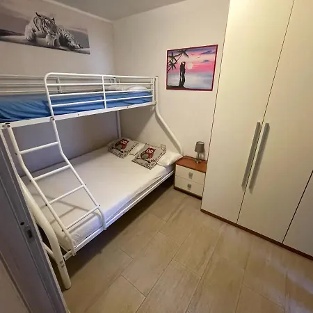 Nathan House Pistis Ferienhaus *